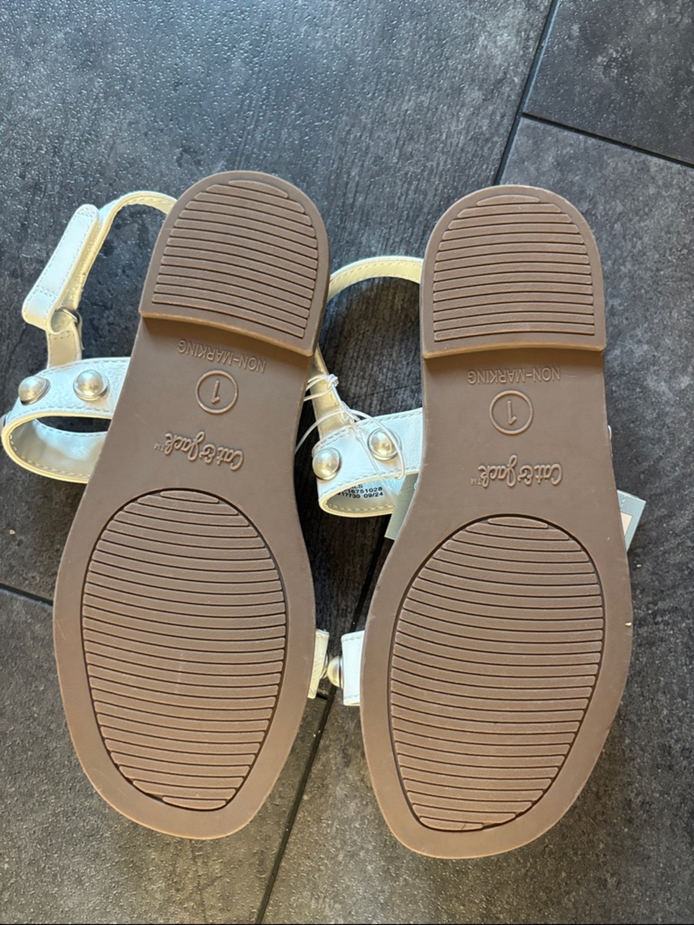 Pearl Studded White kids Slingback Sandals - Picture 2 of 2